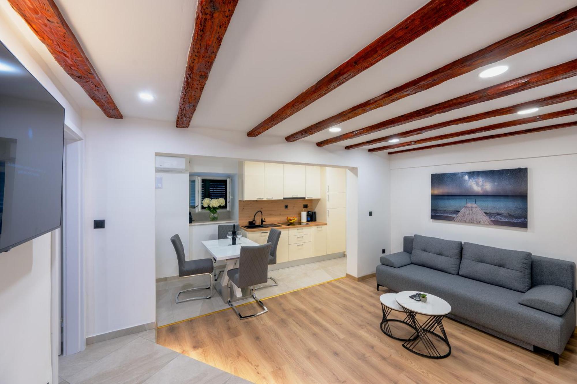 Appartement Bernard Deluxe Renovated Peaceful Old Town Gem à Split Extérieur photo