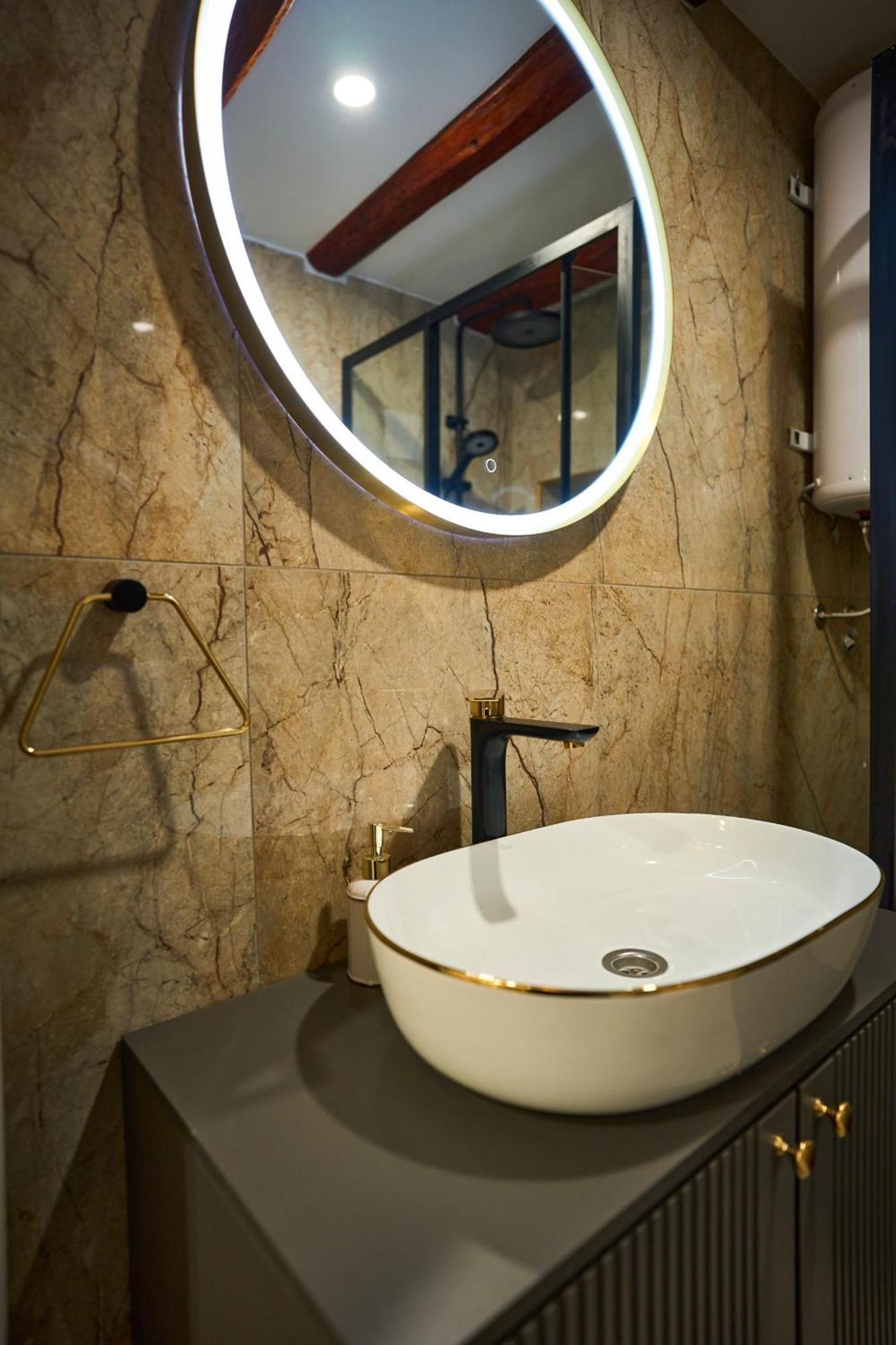 Appartement Bernard Deluxe Renovated Peaceful Old Town Gem à Split Extérieur photo